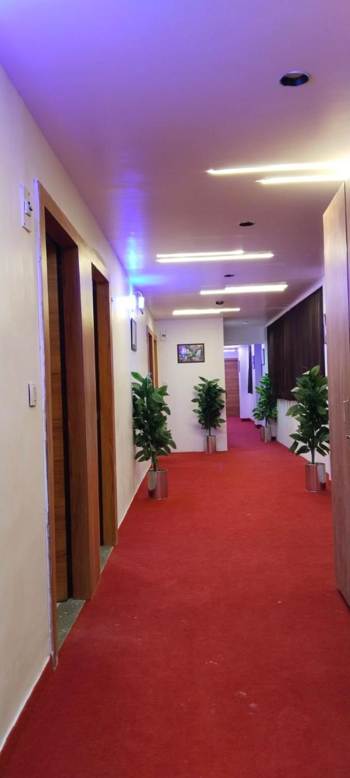 Hotel Royal Relax กันตินาการ์ ภายนอก รูปภาพ